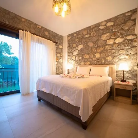 Yaba Villa *