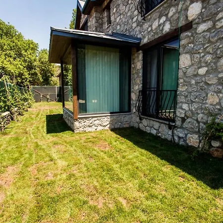 Yaba Villa *