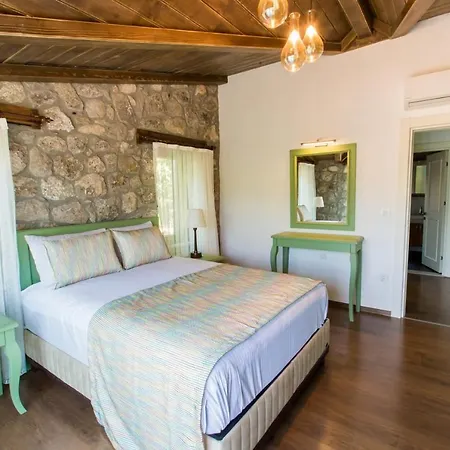 Yaba Villa