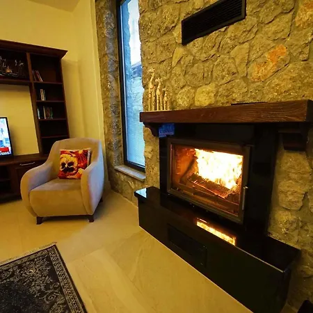 Yaba Villa *