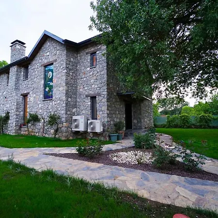 Villa Yaba