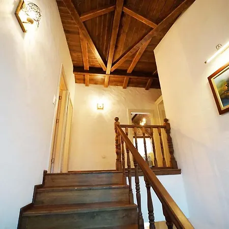 Villa Yaba *