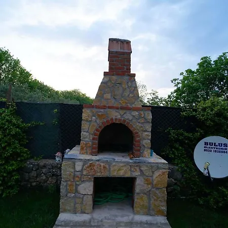 Yaba Villa *